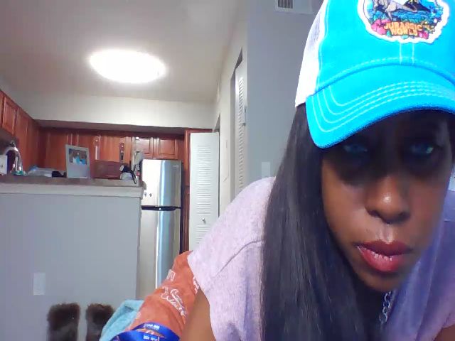 Live sex webcam photo for Missmarie24 #272727832