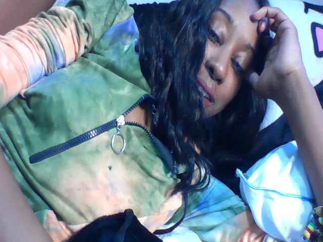 Live sex webcam photo for Missmarie24 #272794354