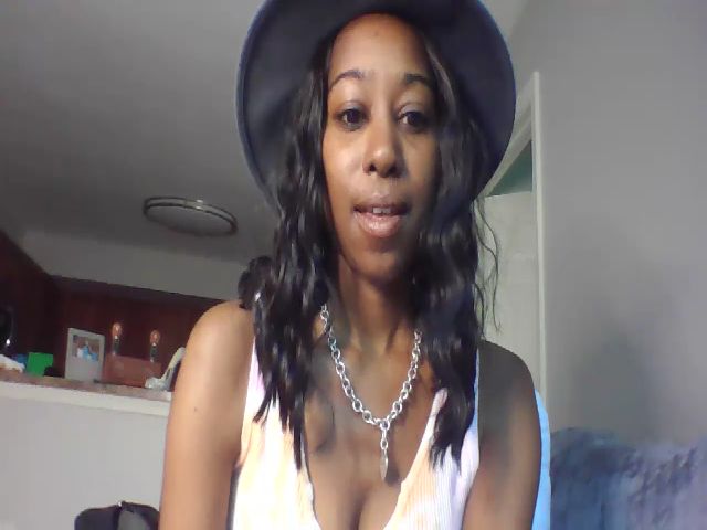 Live sex webcam photo for Missmarie24 #272822322