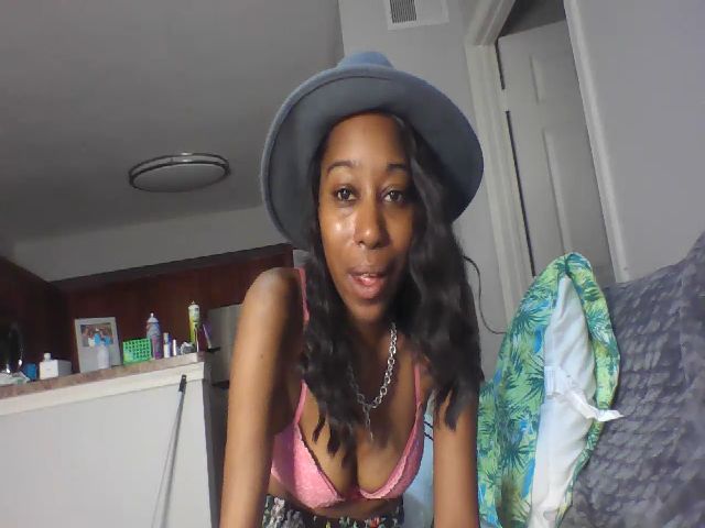 Live sex webcam photo for Missmarie24 #272862398