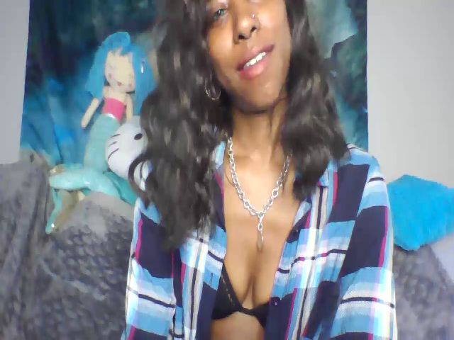 Live sex webcam photo for Missmarie24 #273128858