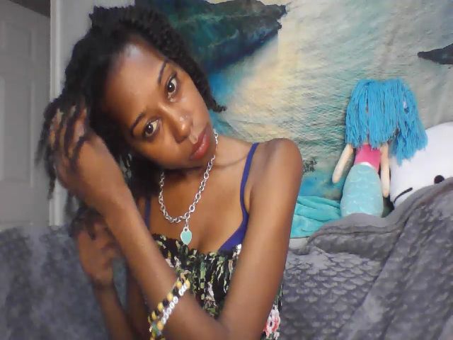 Live sex webcam photo for Missmarie24 #273193751