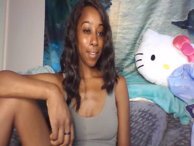 Live sex webcam photo for Missmarie24 #273339513