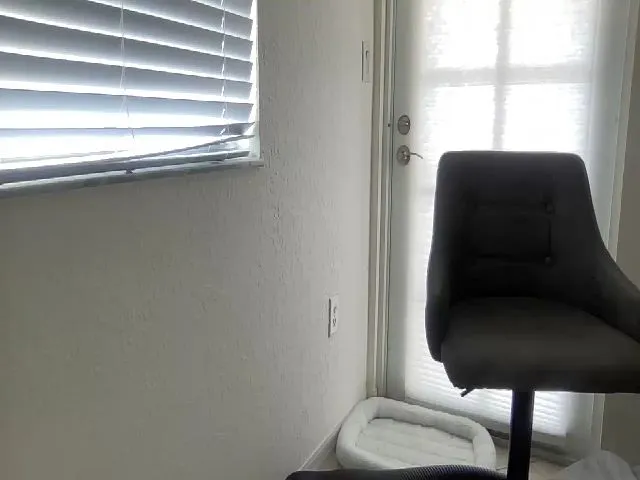 Live sex webcam photo for Missxbarbie #273485423