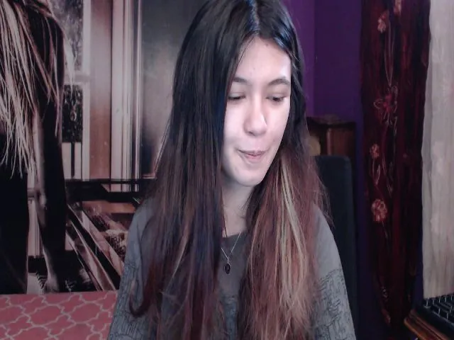 Live sex webcam photo for MisticaMissy #272721448