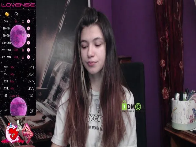 Live sex webcam photo for MisticaMissy #272965360