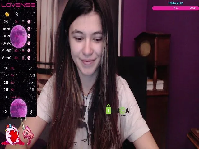 Live sex webcam photo for MisticaMissy #273078506