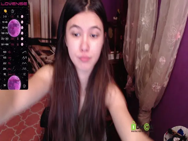 Live sex webcam photo for MisticaMissy #273575364