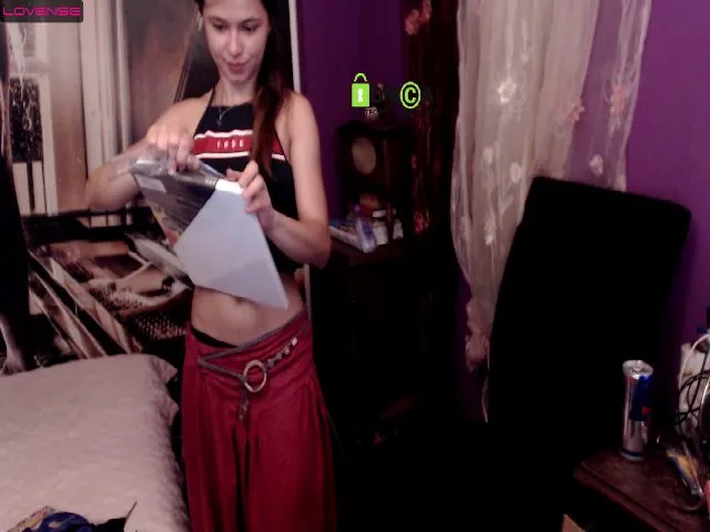 Live sex webcam photo for MisticaMissy #274065124