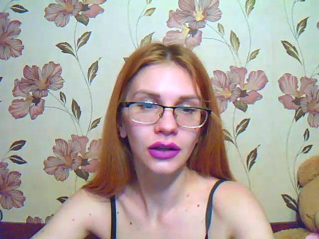 Live sex webcam photo for MistressHard #272400405