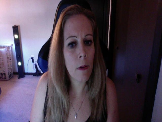 Live sex webcam photo for MistressStorm #271792325