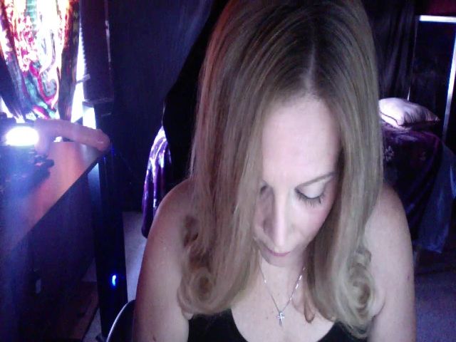 Live sex webcam photo for MistressStorm #271885273