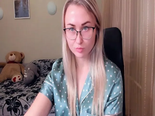 Live sex webcam photo for Mistress_Eva_ #272376929