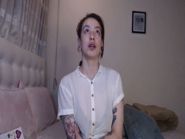 Live sex webcam photo for Mistyyraven #273167536