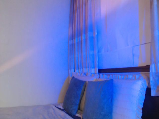 Live sex webcam photo for Mistyyraven #273306265