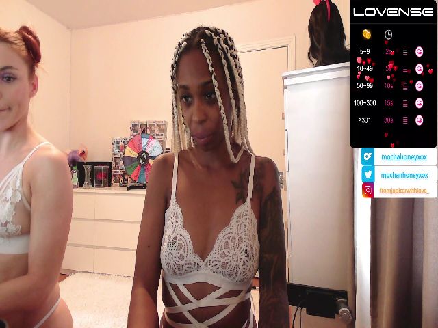 Live sex webcam photo for Mochahoneyxo #274607028