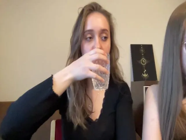 Live sex webcam photo for ModelKat #273179145