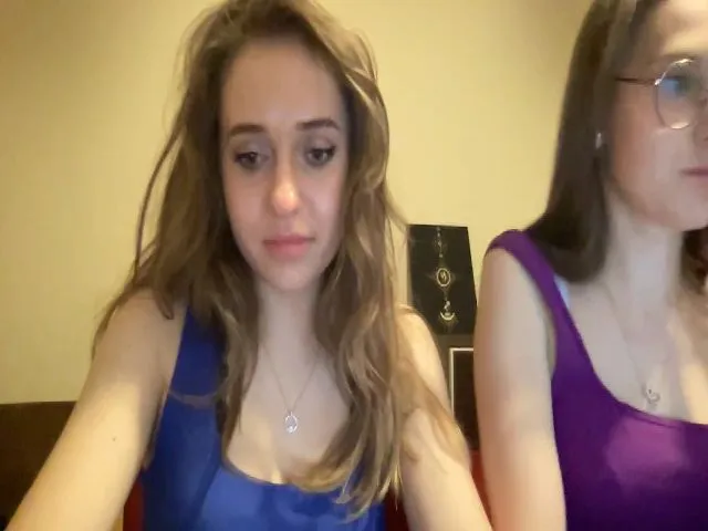 Live sex webcam photo for ModelKat #273250658