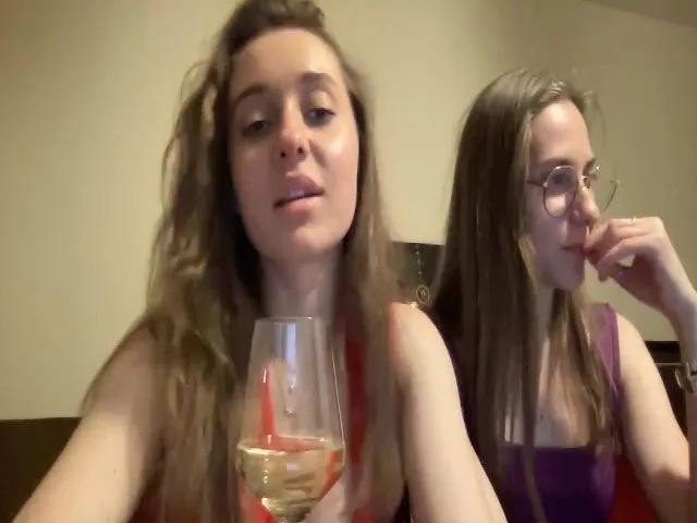 Live sex webcam photo for ModelKat #273453343