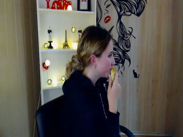 Live sex webcam photo for ModestBlonde #271685000