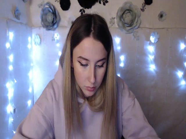 Live sex webcam photo for ModestBlonde #271735832