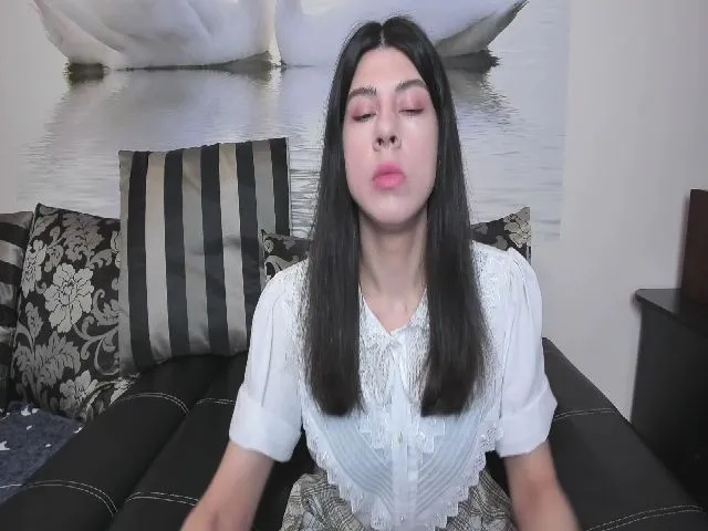 Live sex webcam photo for Molaganna #272953925