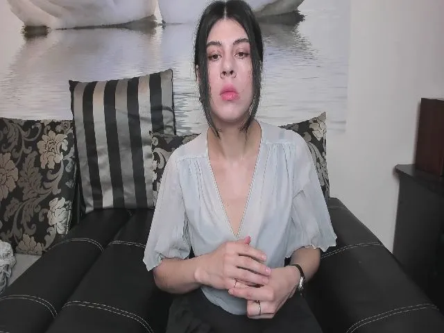 Live sex webcam photo for Molaganna #274191668