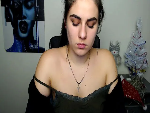 Live sex webcam photo for MollyKiss_ #271984502