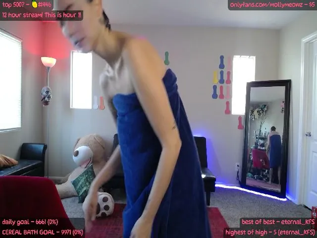Live sex webcam photo for MollyMeowz #274594362