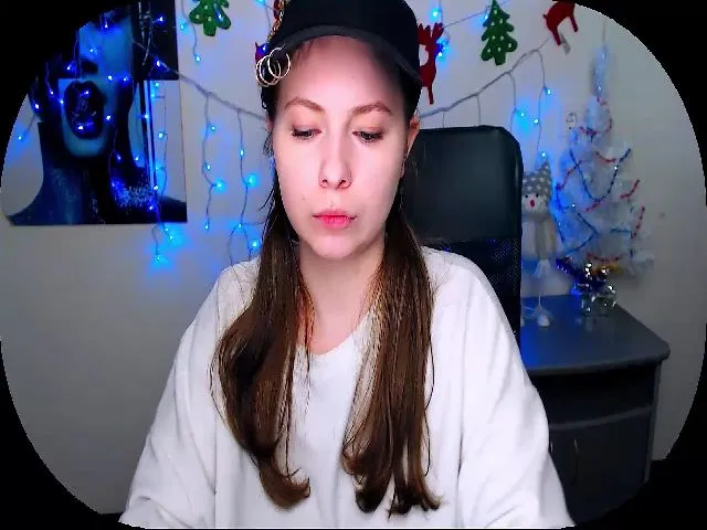 Live sex webcam photo for MollyMey #271795029