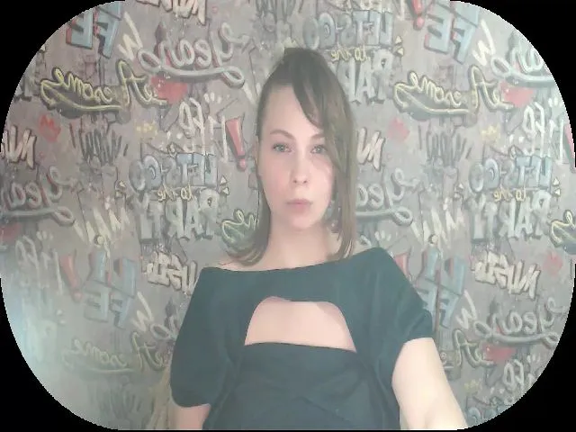 Live sex webcam photo for MollyMey #272116220