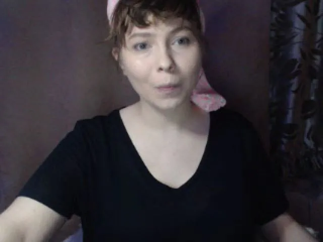 Live sex webcam photo for MollyMey #272735088