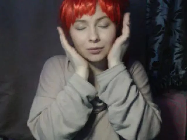 Live sex webcam photo for MollyMey #272759773