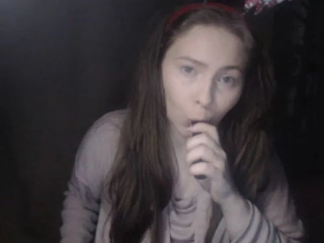 Live sex webcam photo for MollyMey #272781552