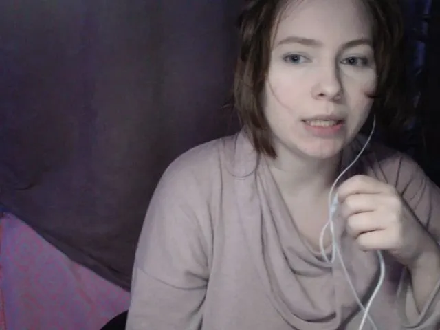 Live sex webcam photo for MollyMey #272815020