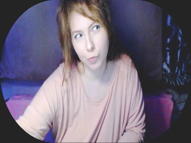 Live sex webcam photo for MollyMey #273248697