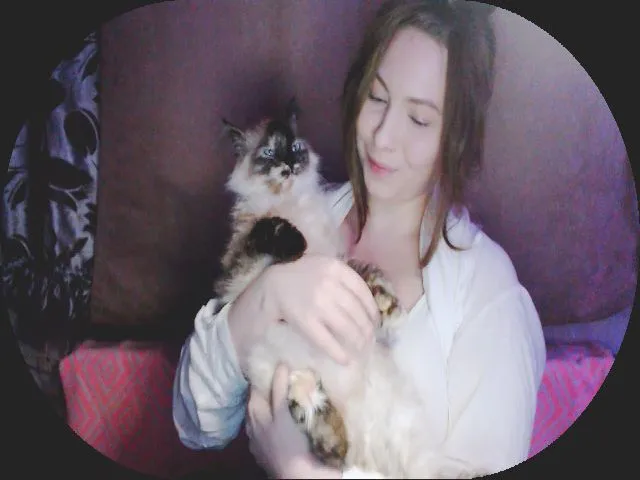 Live sex webcam photo for MollyMey #273275032