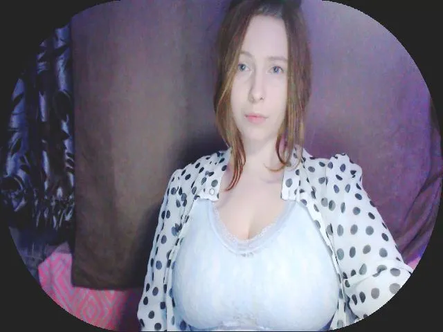 Live sex webcam photo for MollyMey #273300101