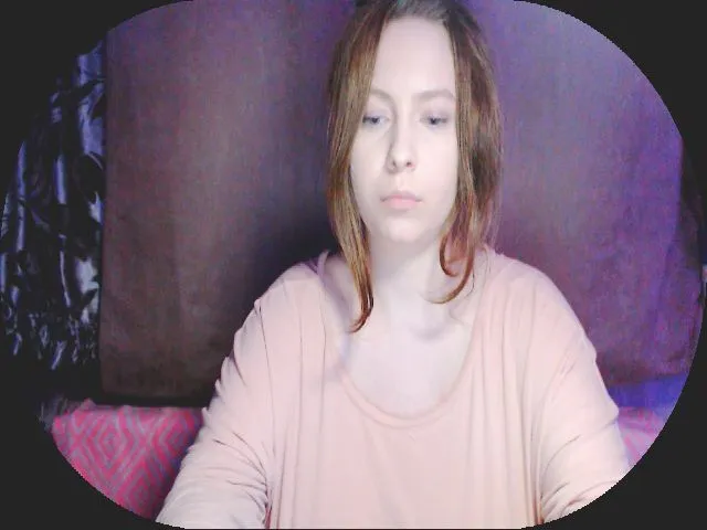 Live sex webcam photo for MollyMey #273319203