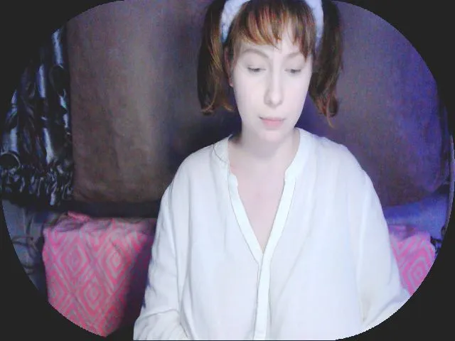 Live sex webcam photo for MollyMey #273362775