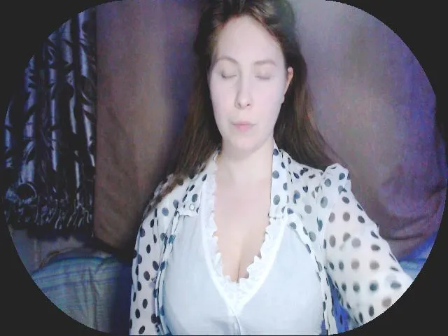 Live sex webcam photo for MollyMey #273410546