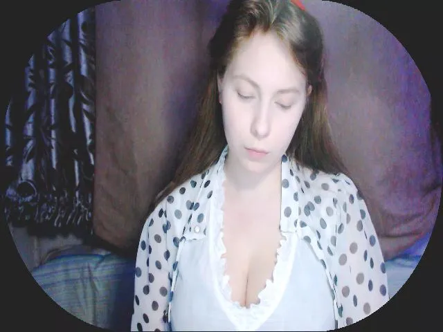 Live sex webcam photo for MollyMey #273411144