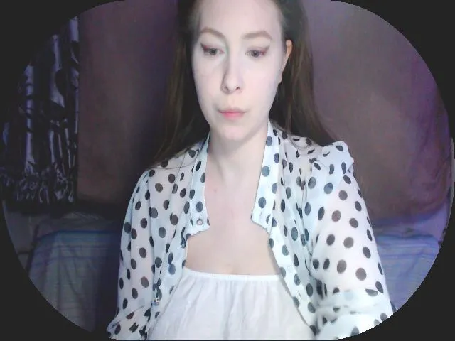 Live sex webcam photo for MollyMey #273419482