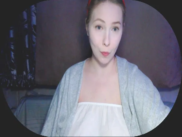 Live sex webcam photo for MollyMey #273518062