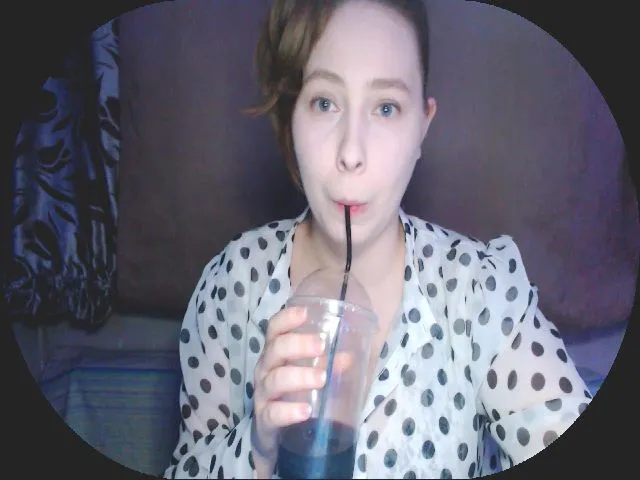 Live sex webcam photo for MollyMey #273542601