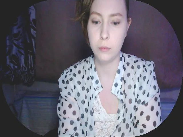 Live sex webcam photo for MollyMey #273543398