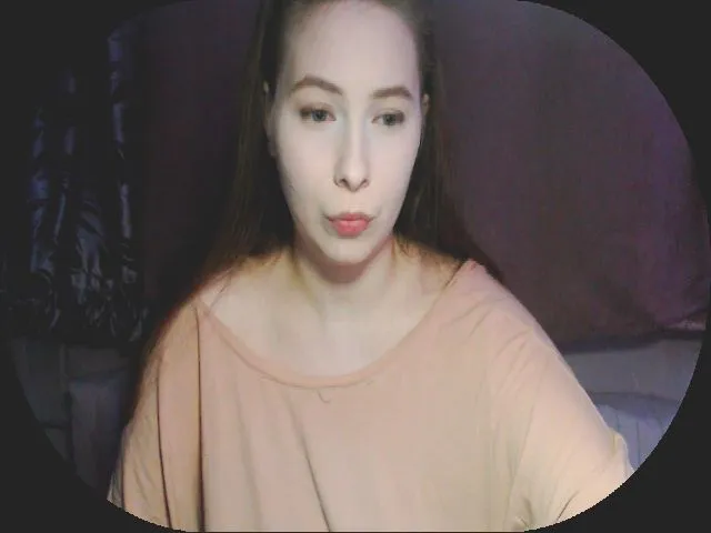 Live sex webcam photo for MollyMey #273574461