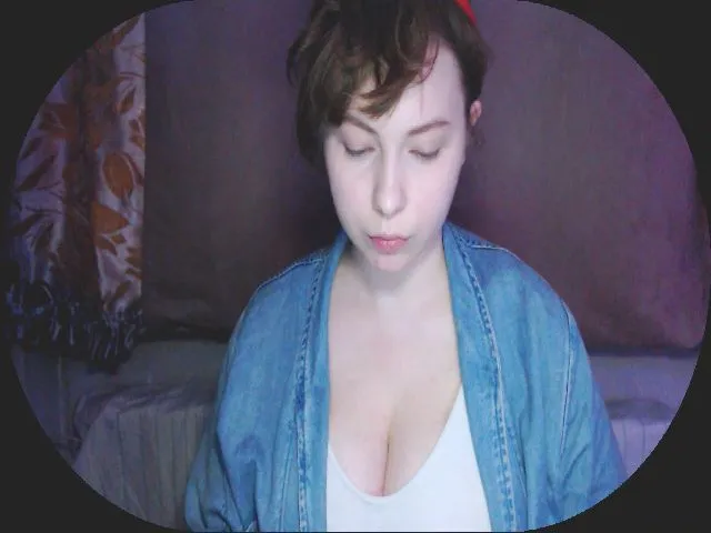Live sex webcam photo for MollyMey #273688138