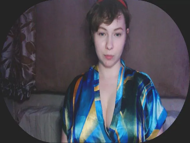 Live sex webcam photo for MollyMey #273688873
