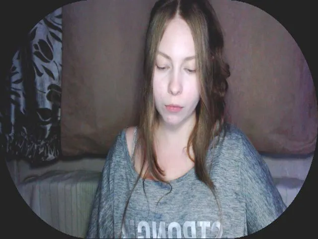 Live sex webcam photo for MollyMey #273789233